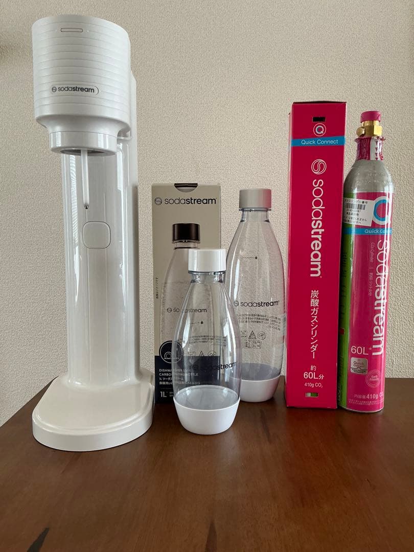 【値下げ】ソーダストリーム GAIAスターターキット 特別パッケージ ホワイト