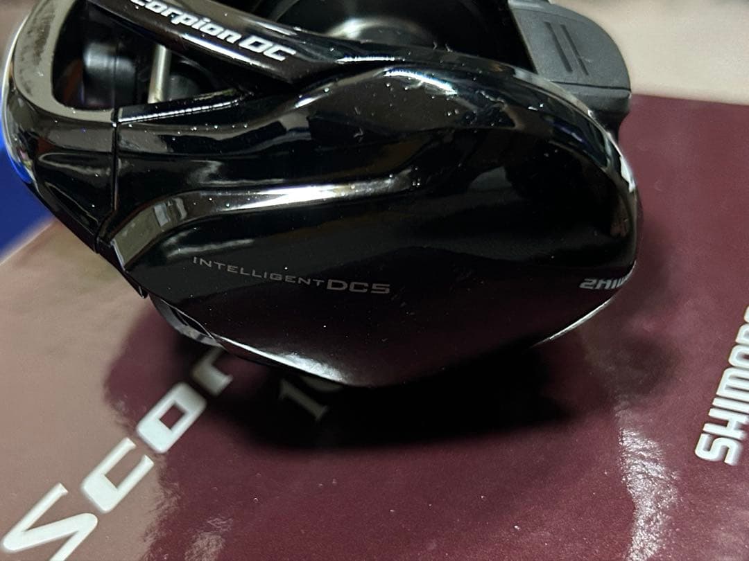 17スコーピオンDC 100HG 右巻き　ベイトリール