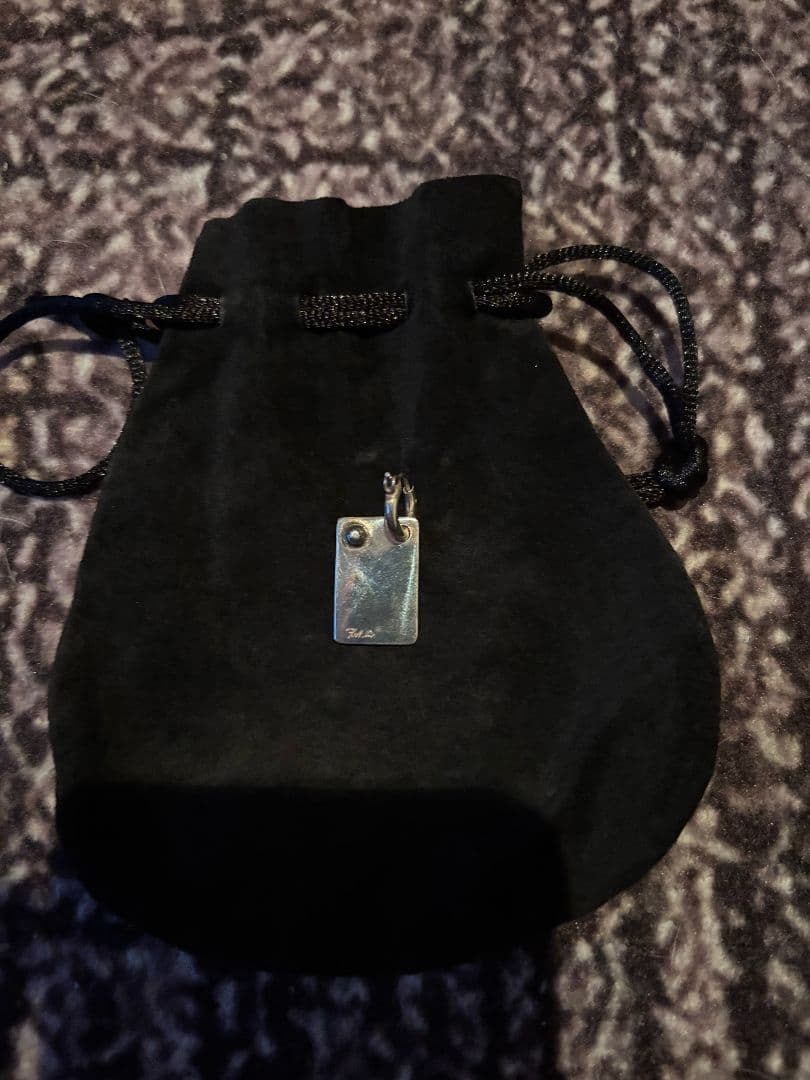 アクセサリー LONE ONSE