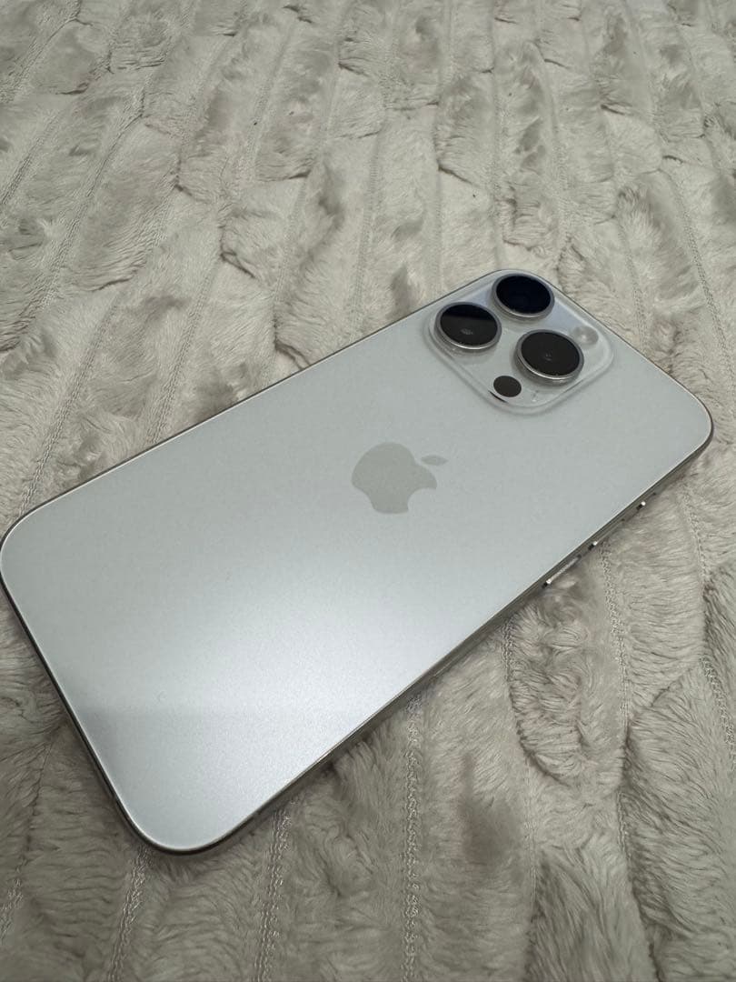 iPhone 15 Pro 128GB ホワイトチタニウム