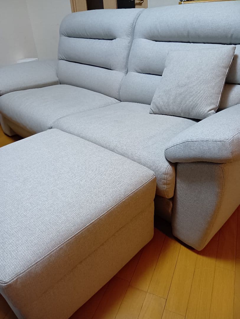 グレー カウチソファ