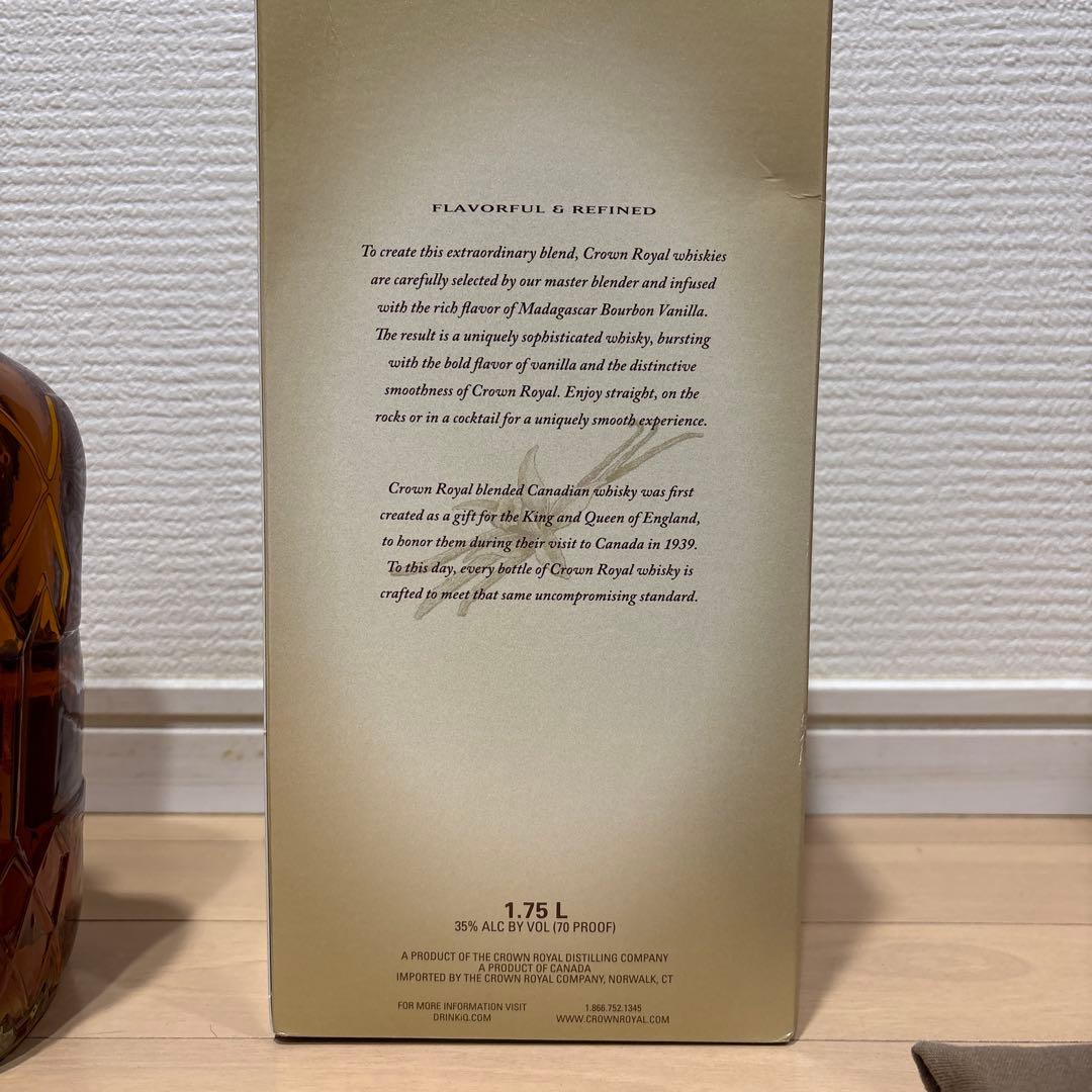 クラウンローヤル　バニラ35度 1,750ml (1.75L)