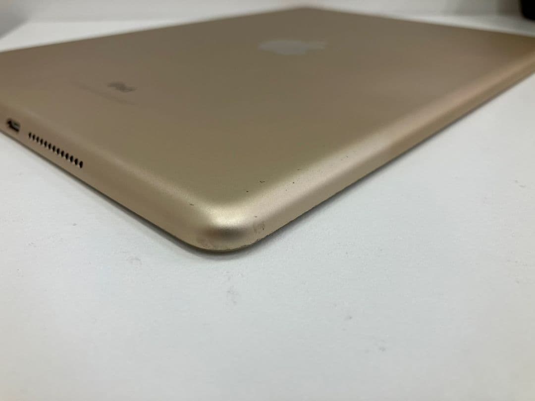 【iPad　第5世代】128GB　MPGW2J/A　A1822
