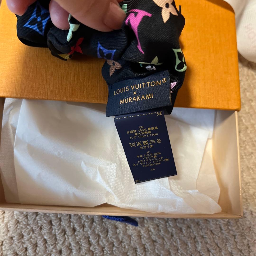 LOUIS VUITTON シュシュ