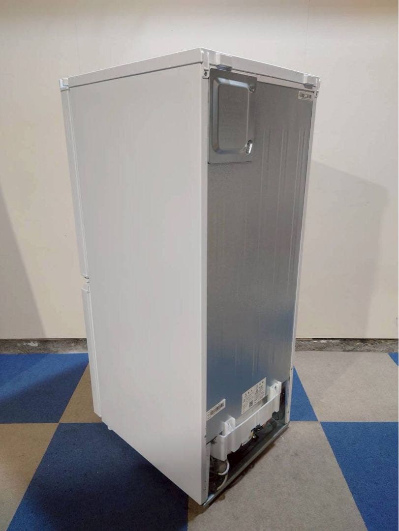 東京都23区(送料込)美品SHARP 2ドア冷蔵庫 23年製 (TPH4872)