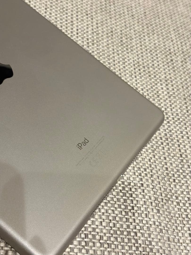 Apple iPad 第6世代 Wi-Fi モデル 128GB