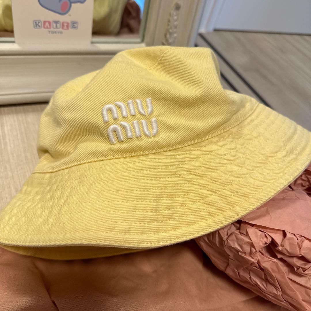 miu miu イエローバケットハット S 新品　袋つき