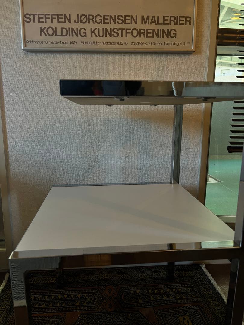 ホワイト2段サイドテーブル　（4枚目イメージ画像有）