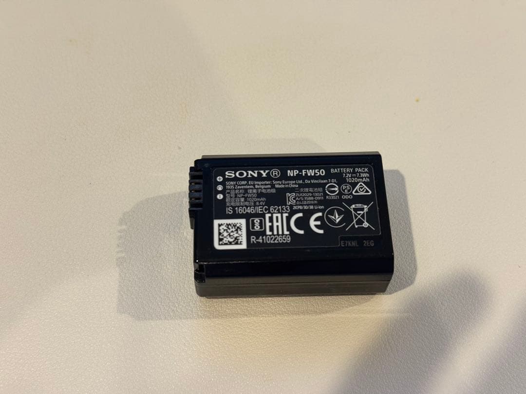 「海外版」Sony α6400 ミラーレスカメラ「SEL2870付き」