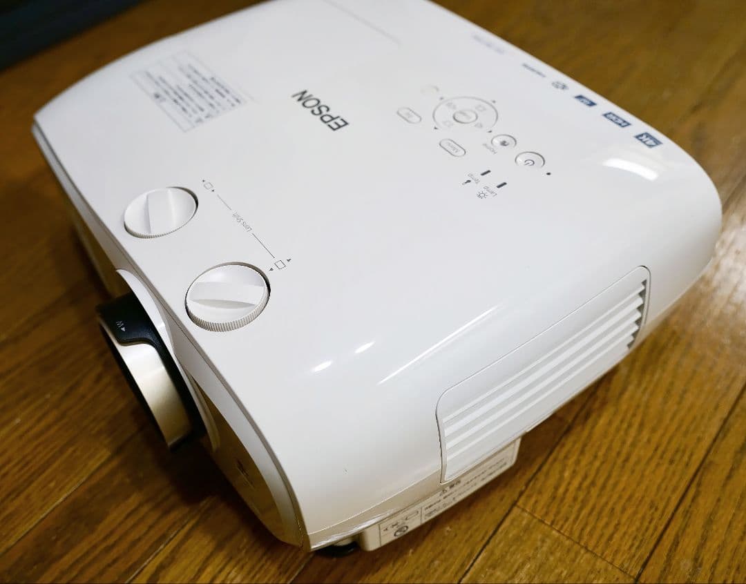 Epson EH-TW7100 プロジェクター