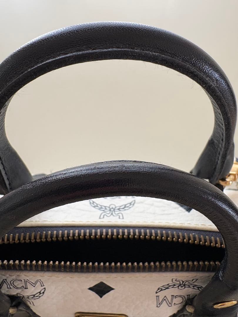 MCM ホワイト ロゴプリント ショルダーバッグ　2個セット