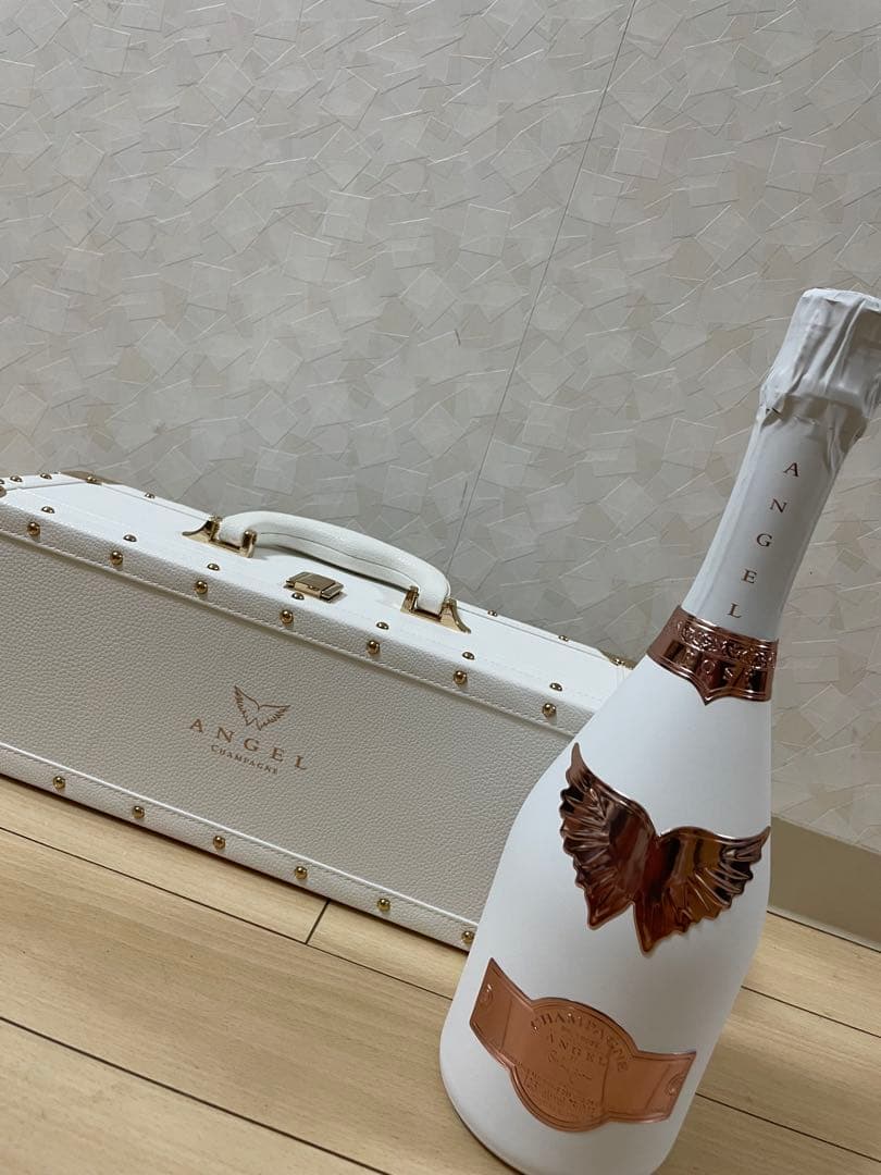 エンジェルホワイトシャンパン 750ml 専用ケース付き 新品未開封