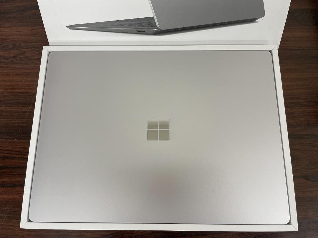 ⑨M1 Microsoft Surface Laptop 5 R2I-00020