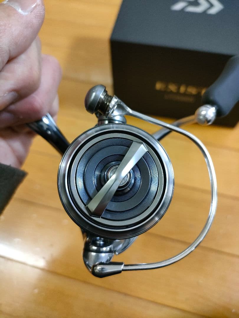 DAIWA 22イグジスト LT2500S リール