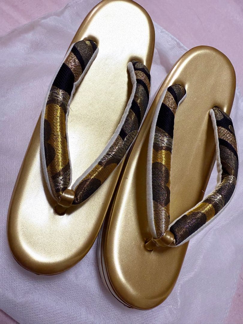 1回のみ使用　成人式　華やかな花柄バッグと草履セット