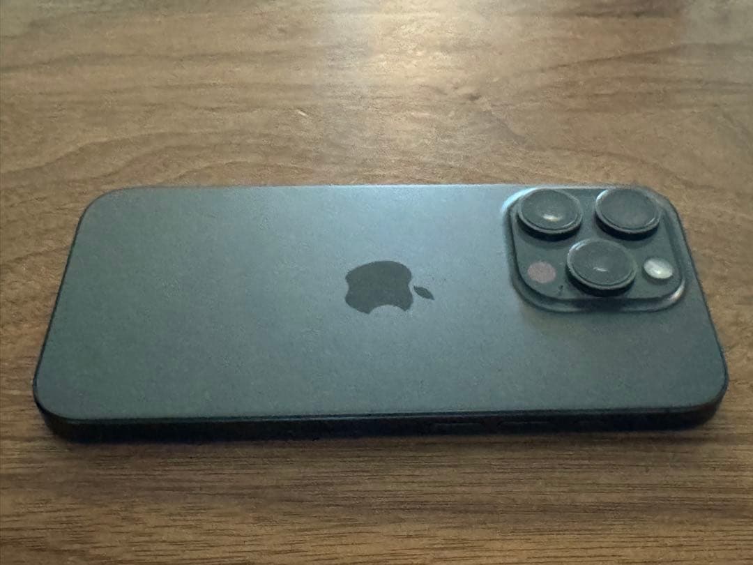 iPhone 15 Pro 512GB ブラックチタニウム