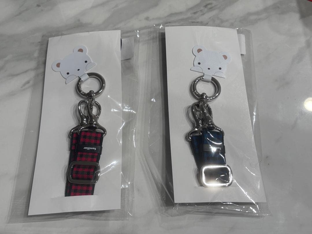 【新品】ファミリア　ショルダーストラップ2色セット（赤系チェック・青系チェック）