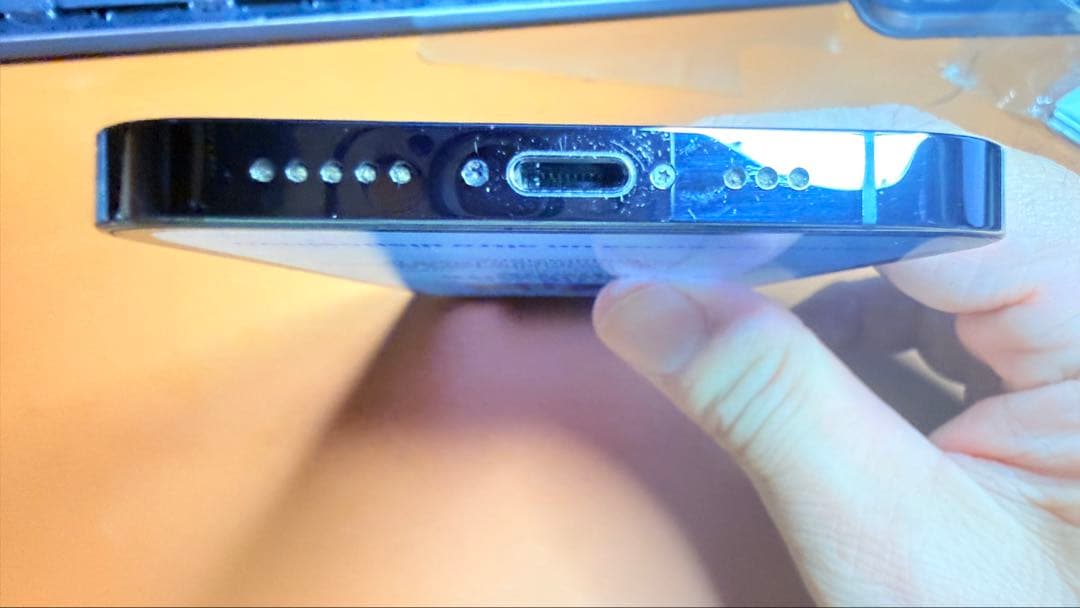 カナダ版画面新品iPhone 12 Pro グラファイト 本体　シャッター音無し