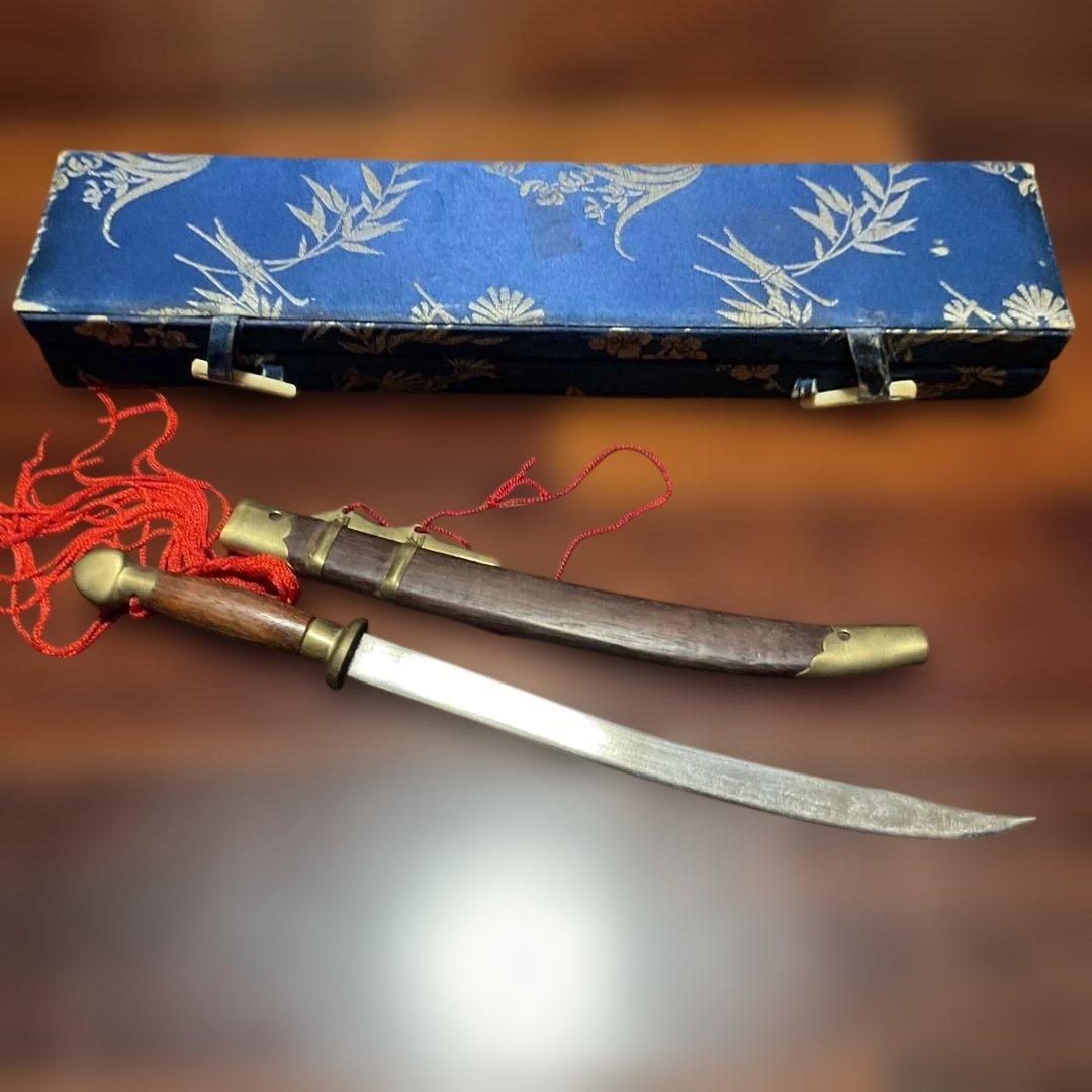 刀型のペーパーナイフ