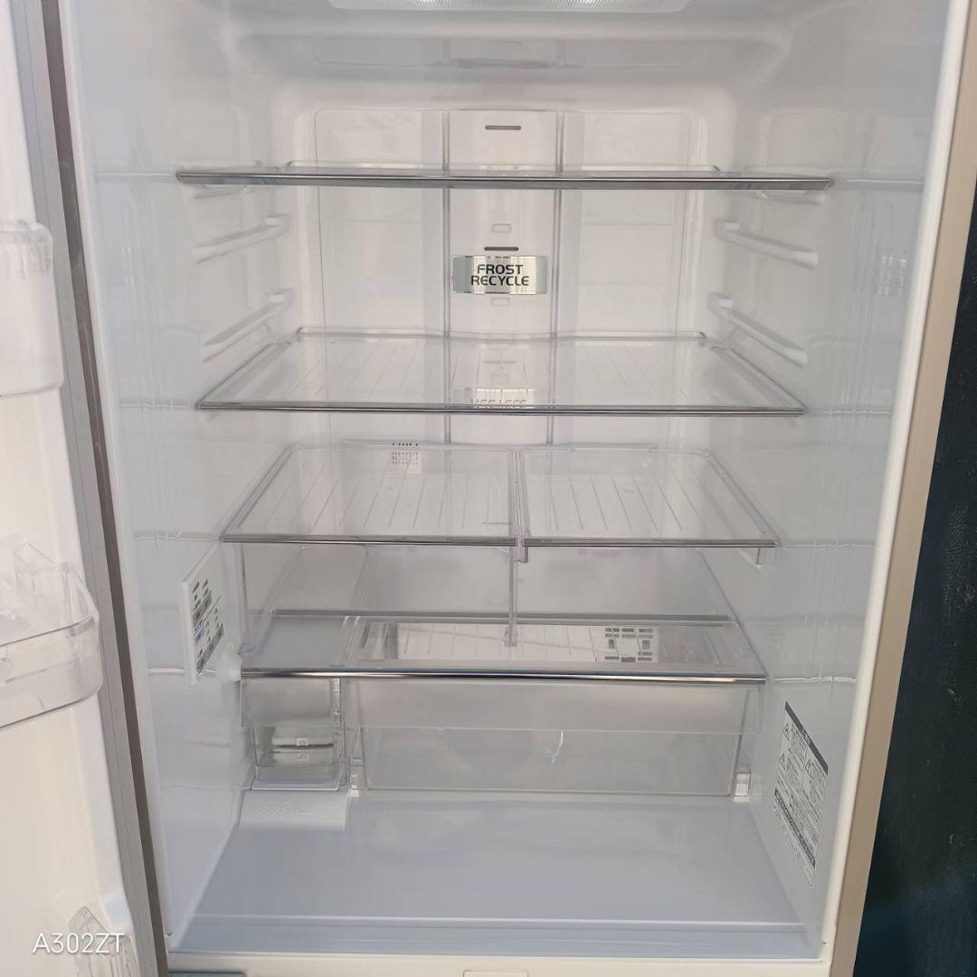 送料設置無料　日立　最新モデル　大型冷蔵庫　401L