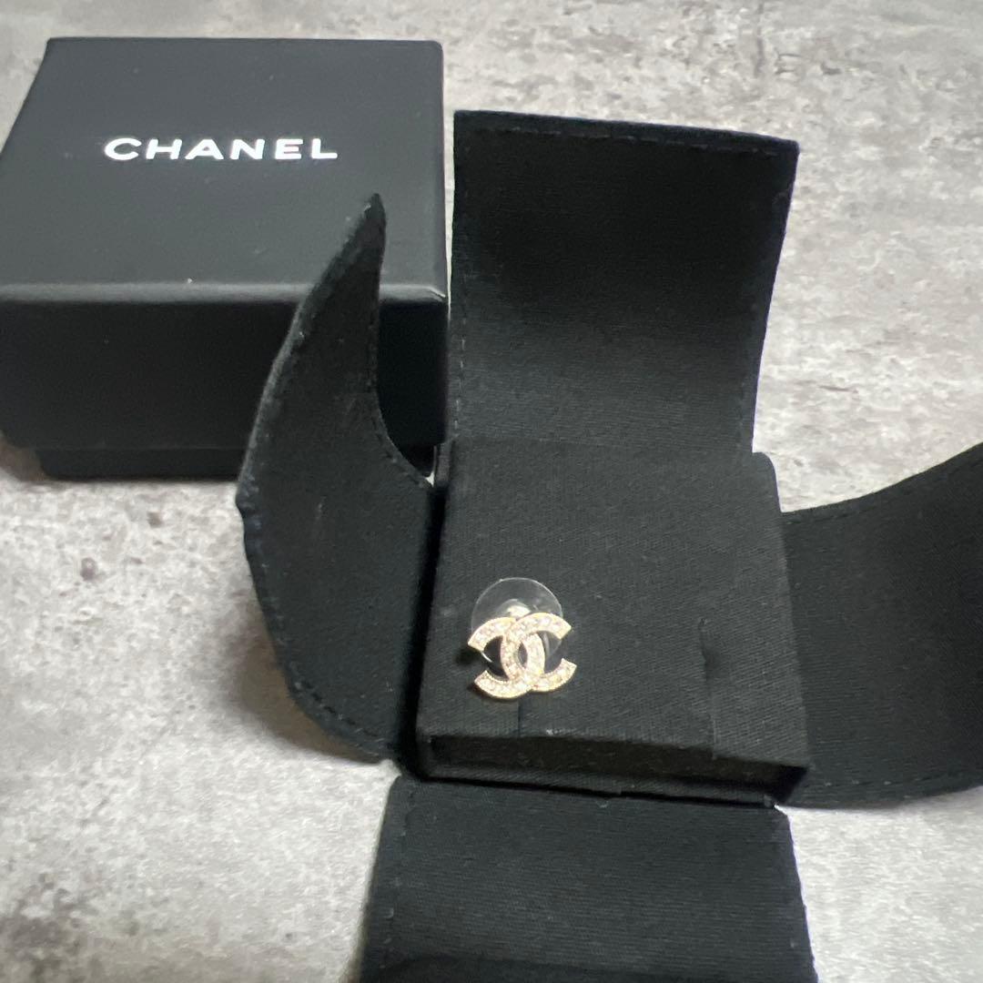 CHANELシャネル　ピアス　シルバー 片耳