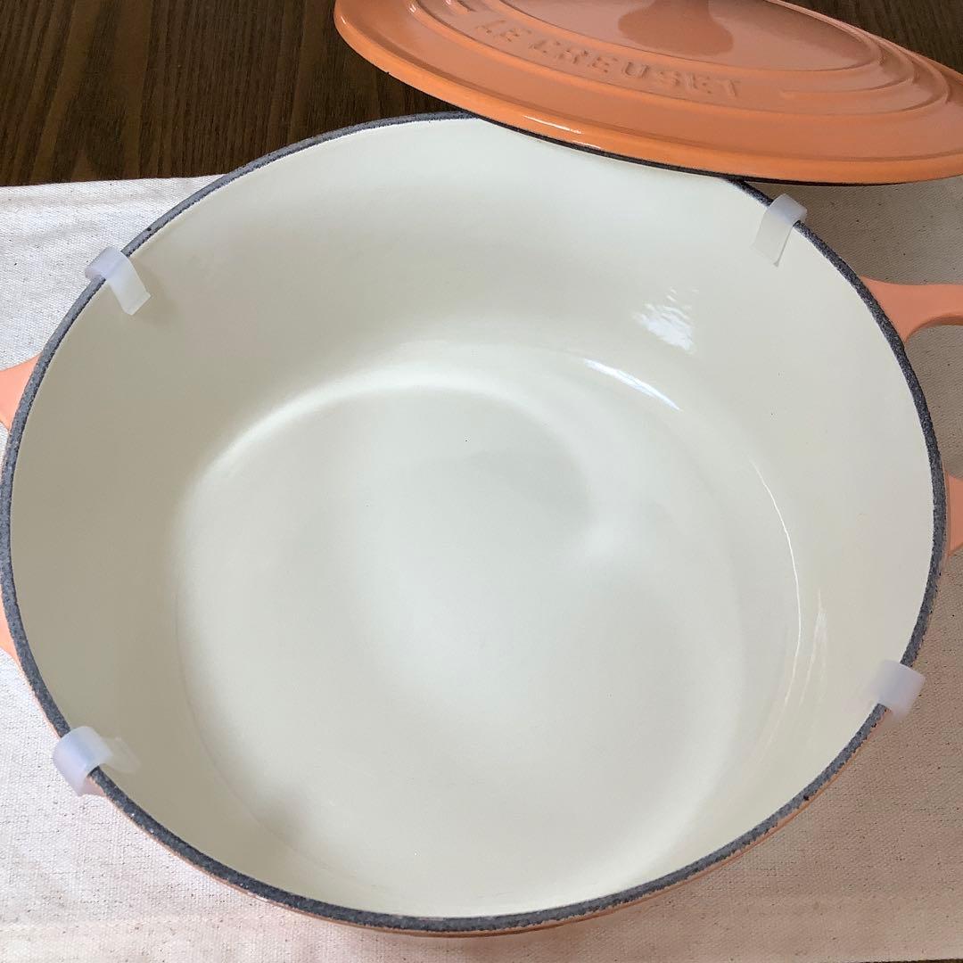 【未使用に近い】レア　LE CREUSETルクルーゼ　ココットロンド　鍋22cm