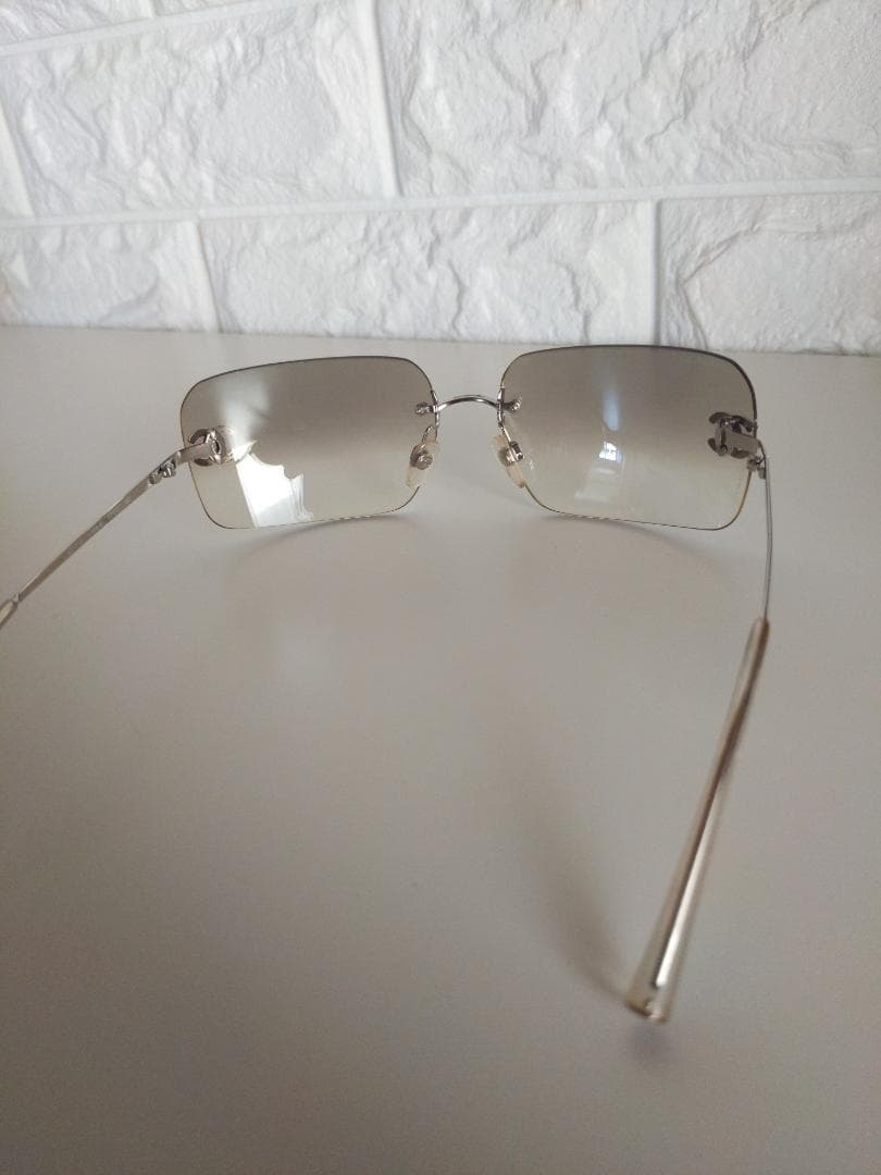 CHANEL シルバーグレー ストーン付き サングラス【レア】【人気色】【美品】