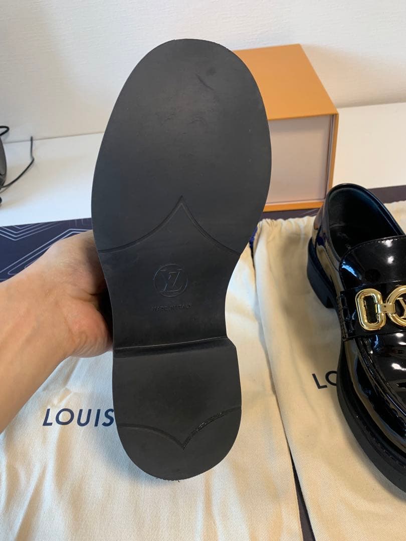LOUIS VUITTON ローファー　サイズ37.5
