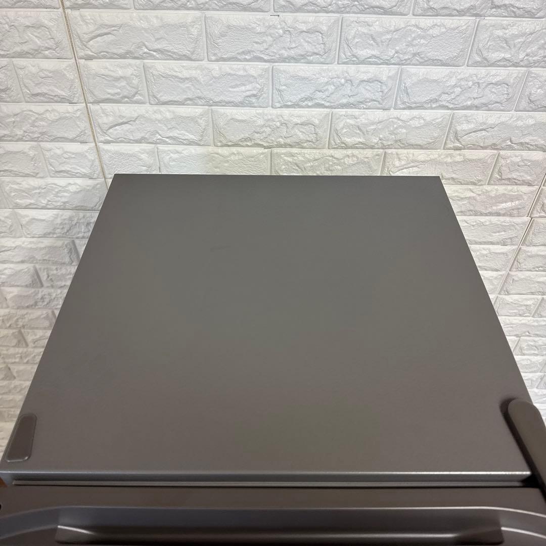 Hisense 小型冷蔵庫 シルバー　送料無料　2025年式　HR-A45S