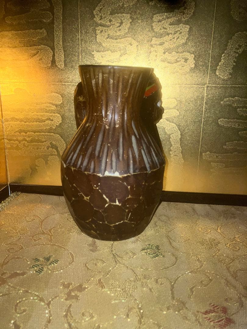 《呪物》震える置物　怪奇現象　ラップ音　曰く付き　呪い