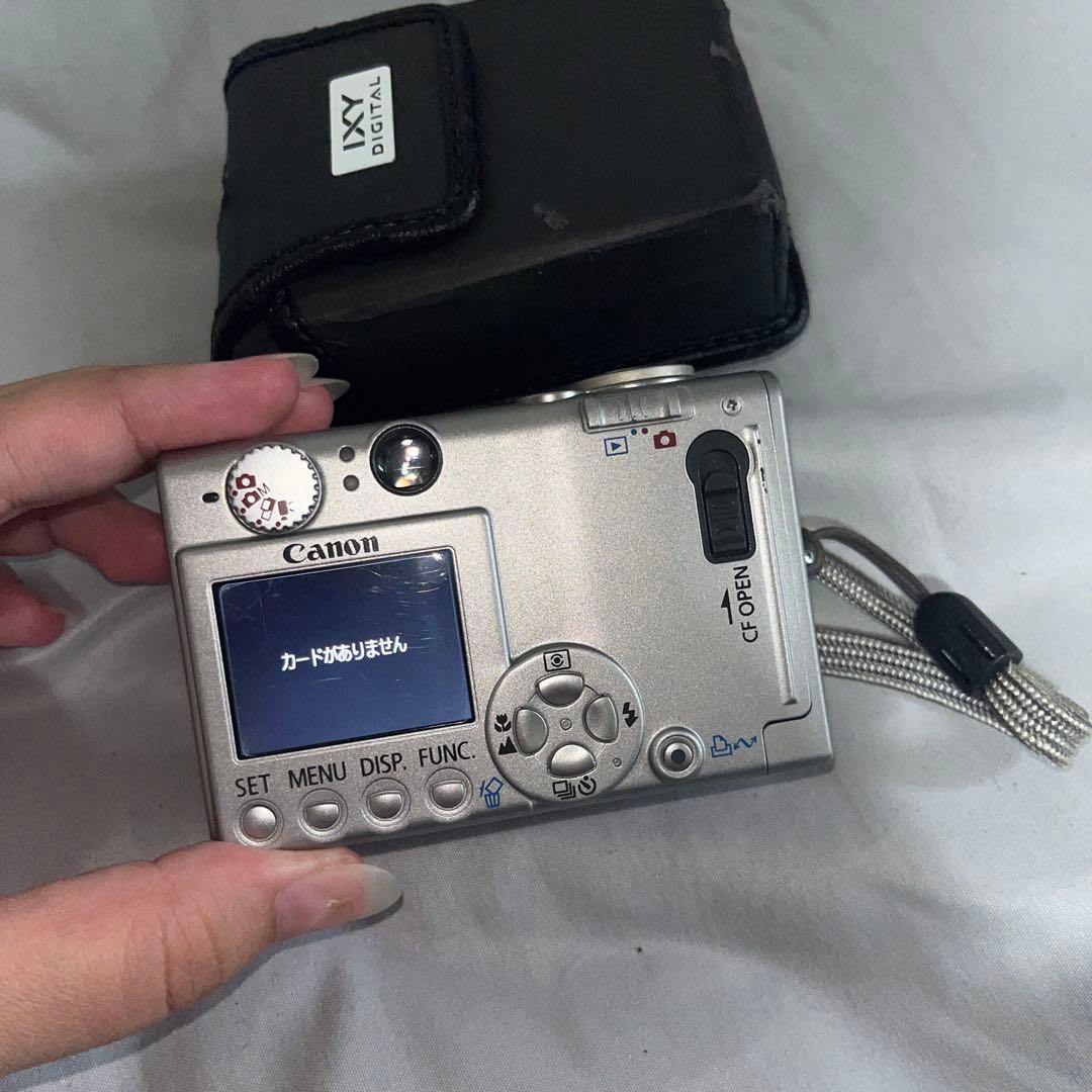 Canon IXY DIGITAL 5.0メガピクセル カメラ ケース付き