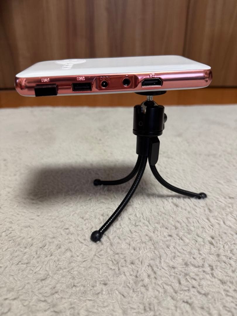 プロジェクター ピンク ホワイト カベーニ KABENI