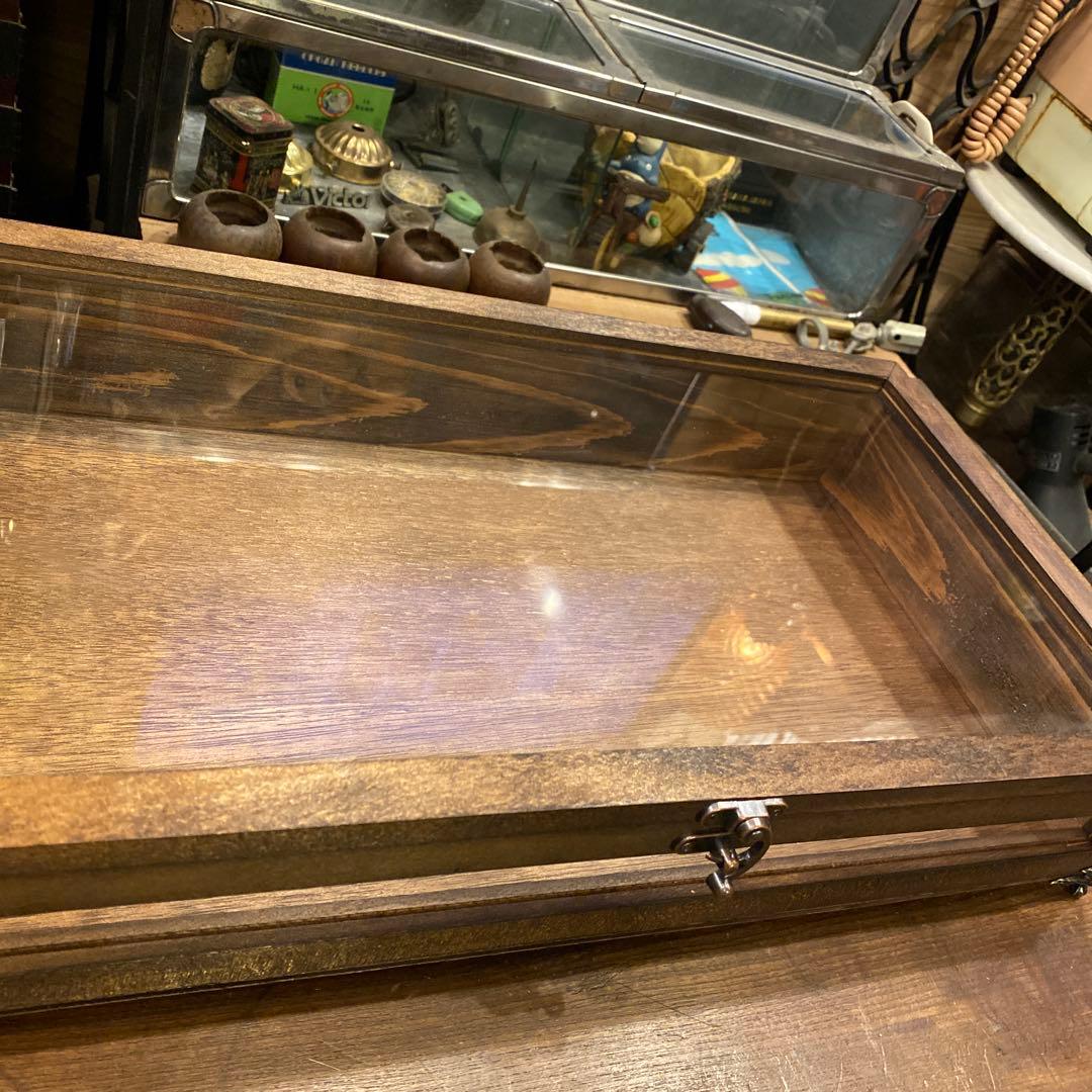 木製ガラスケース