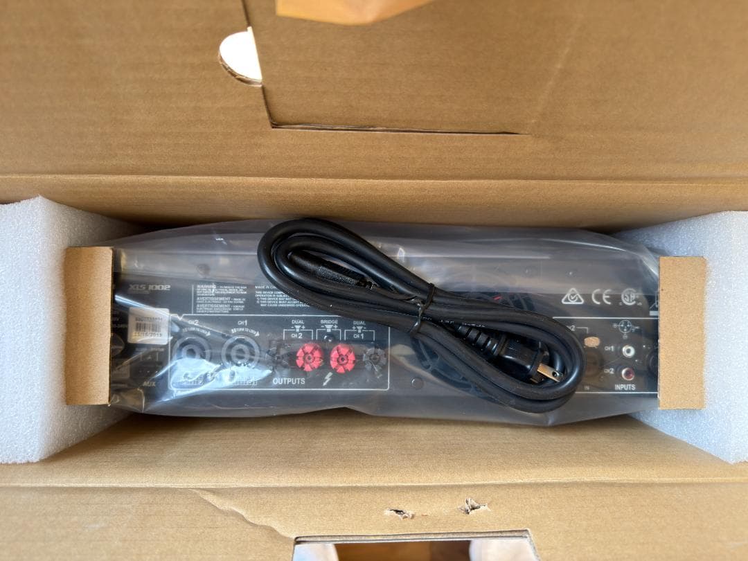 新品未使用 / CROWN(AMCRON) / XLS1002 / パワーアンプ