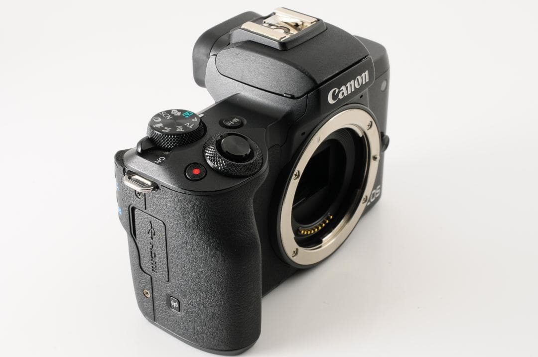 [美品] キャノン Canon EOS kiss M EF-M 15-45mm