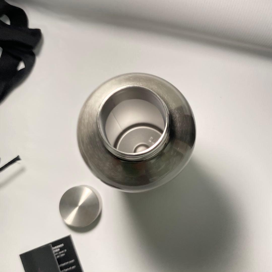 ルブタン・非売品ステンレス水筒・マニキュアセット