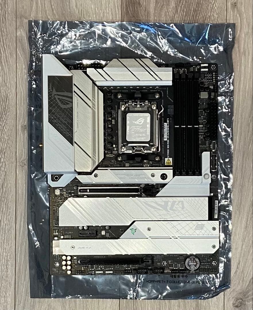 マザーボード ASUS ROG STRIX X670E-A +Ryzen7 7800X 3D