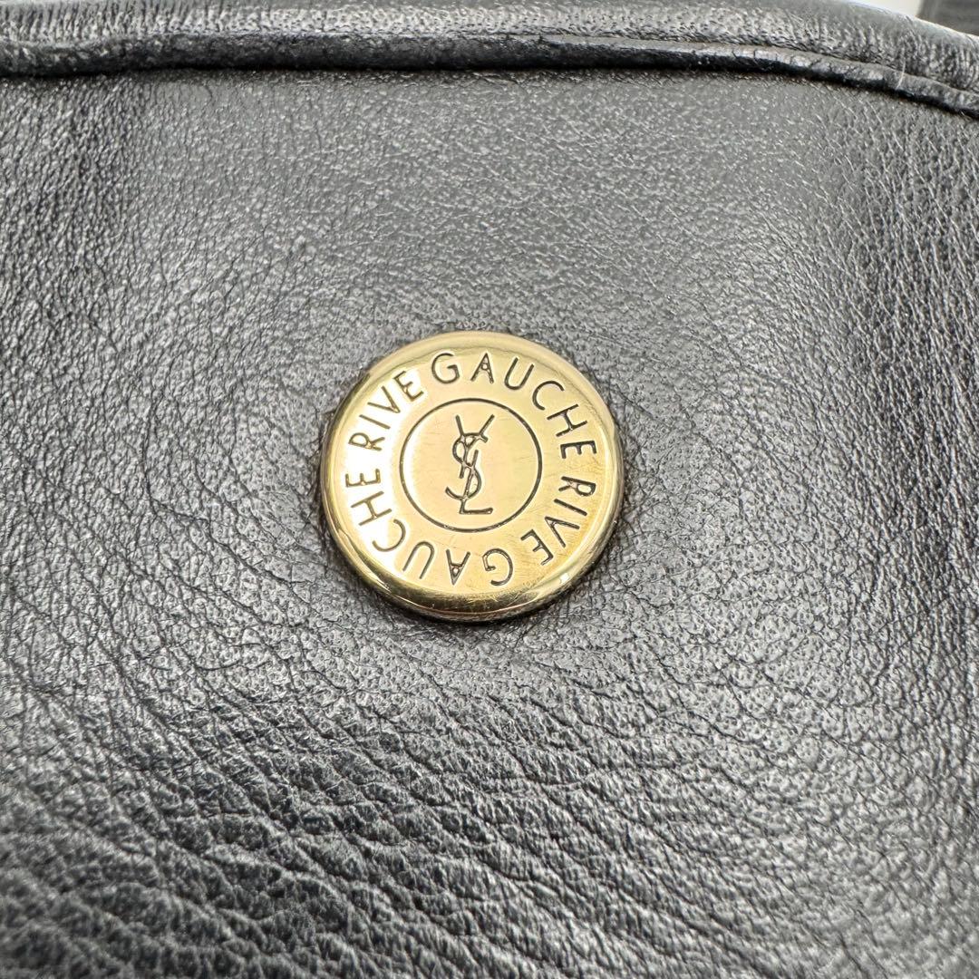 美品 イヴサンローラン レザー エンボスロゴ ショルダーバッグ ボディバッグ 黒