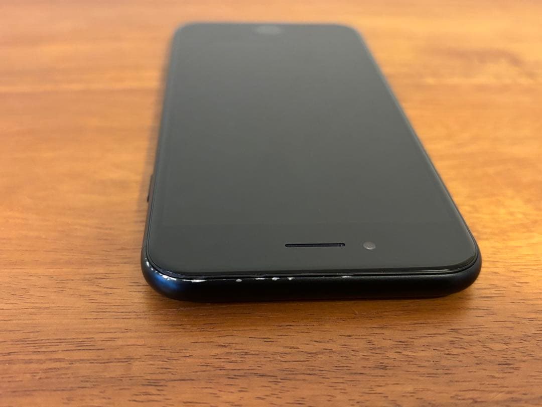 ☆美品・小傷あり☆iPhone SE 3 ⑧