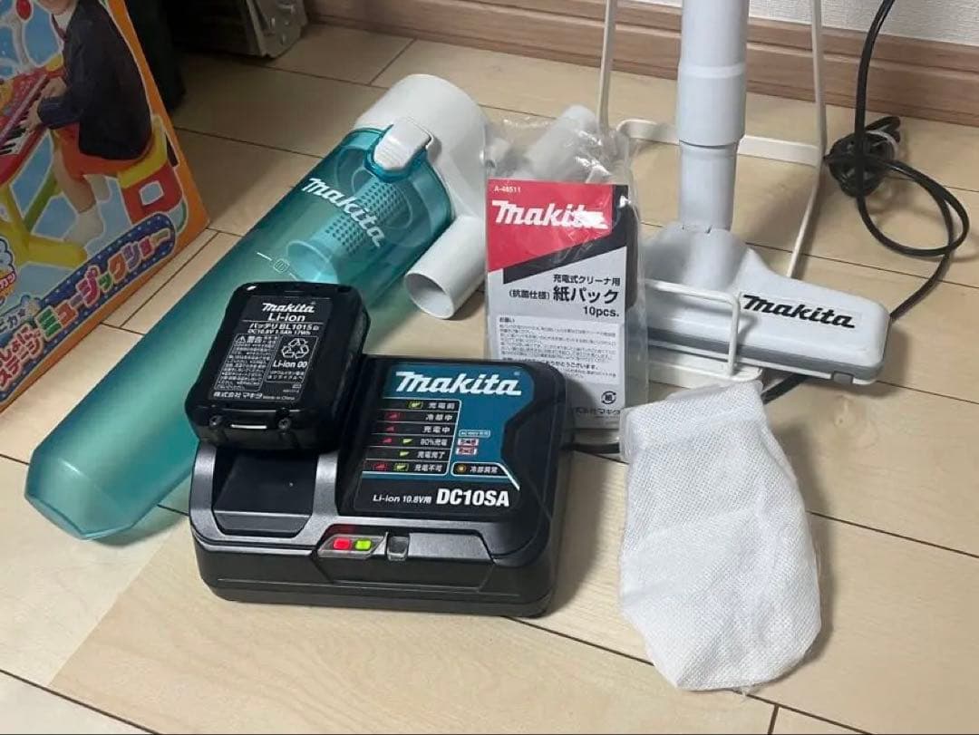 Makita スティッククリーナー本体 バッテリー付き CL107FD