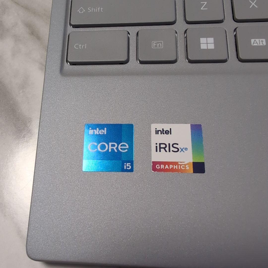 Y*a様 富士通ノートPC 20年製14型軽量 16GBメモリ512GBSSD