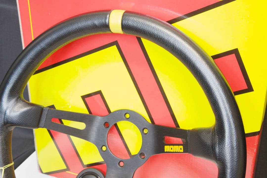 モモ(Momo) ステアリング MOD.08 35パイ BK M-58