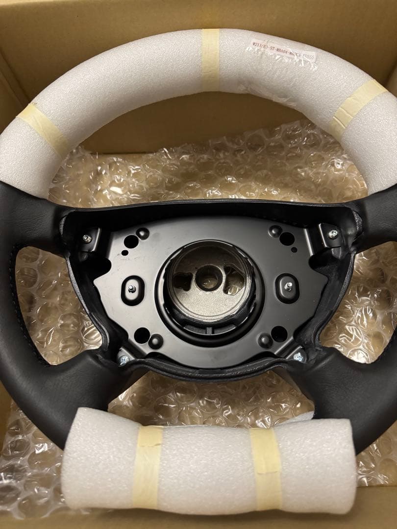 メルセデスベンツ　ステアリングホイール