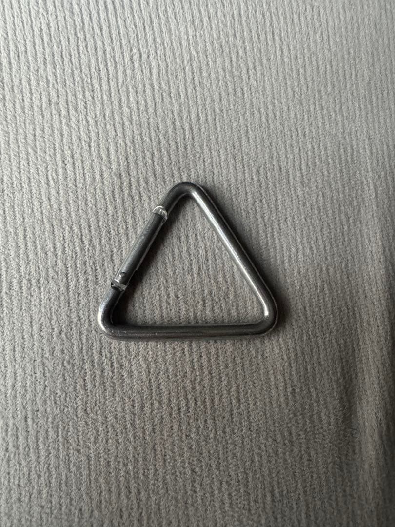 最安値 palace skateboards トライアングル　カラビナ