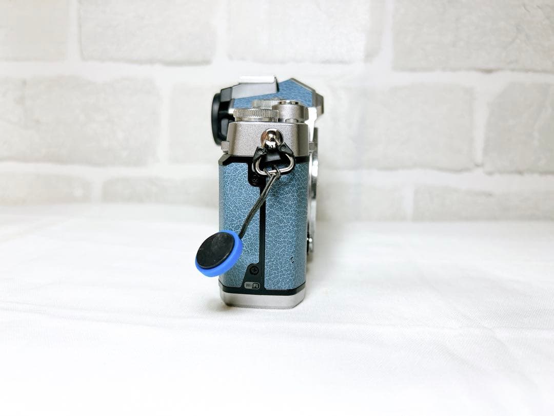 シャッター数:3500回程　ニコンNikon Zfc チョークブルー　シルバー