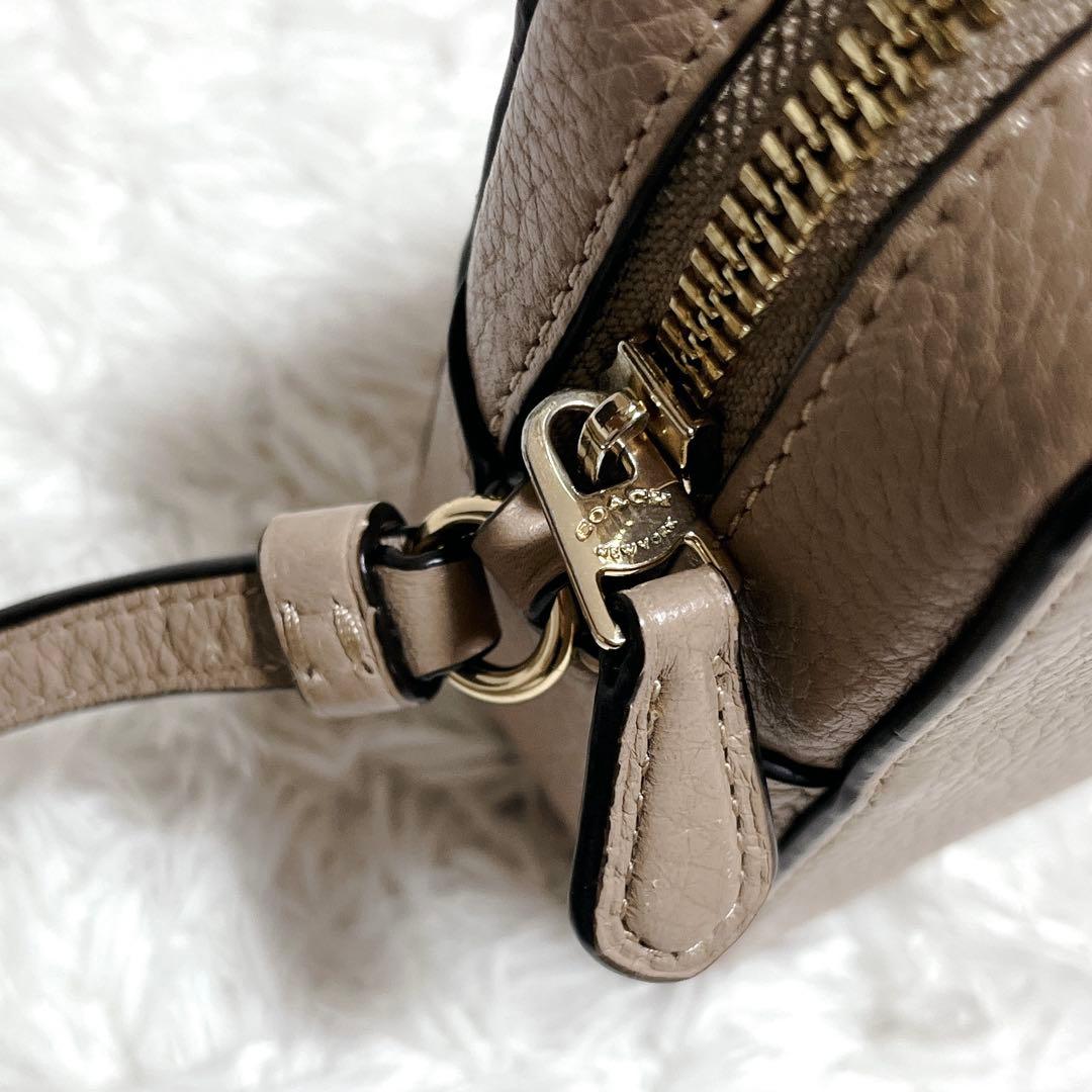 極美品✨COACH カメラバッグ ショルダーバッグ クロスボディ　ベージュ