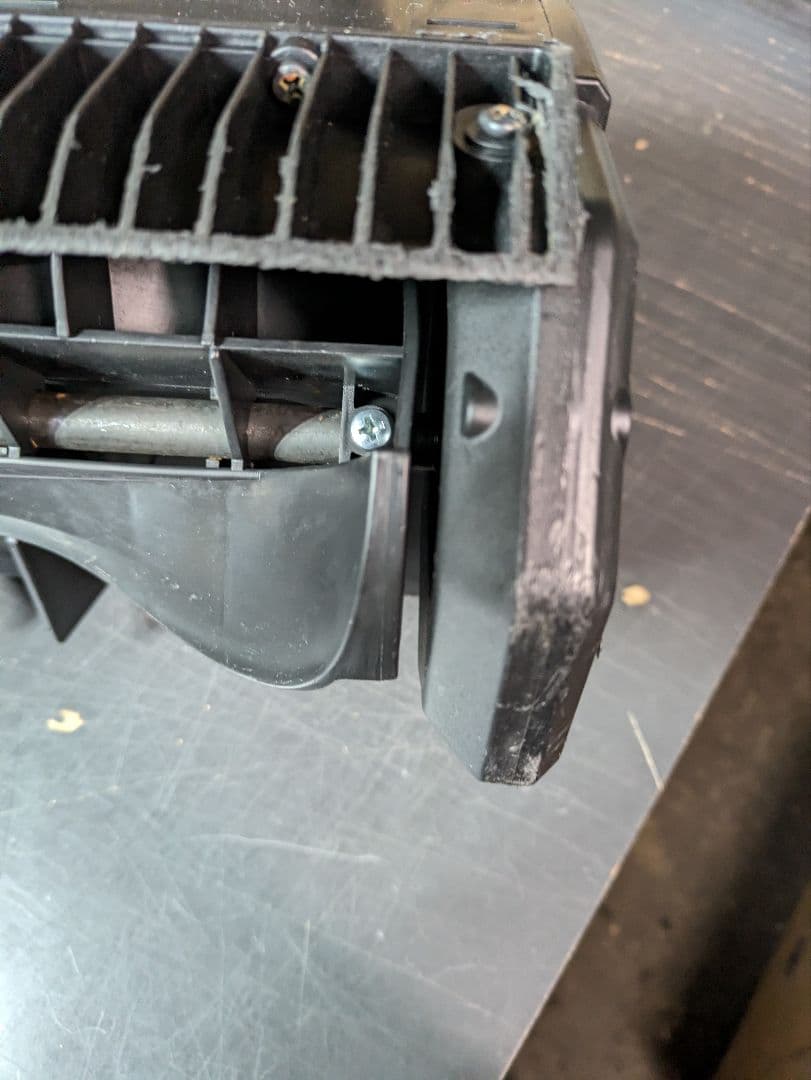 と*ら様 使用品【専用バッテリー2個+専用充電器付き】 電動除雪機 除雪機 折り