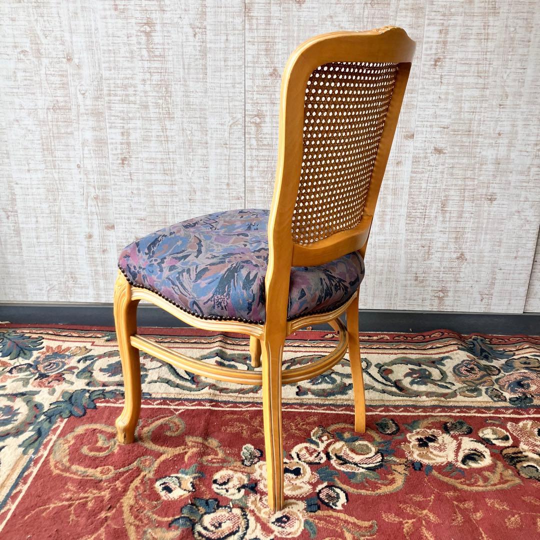 g9 イタリア家具 花柄彫刻 リベット打ちダイニングチェア 木製椅子 ビンテージ
