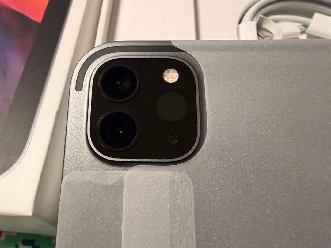 【極美品】iPad Pro 11インチ(第２世代) 256GB WiFiモデル