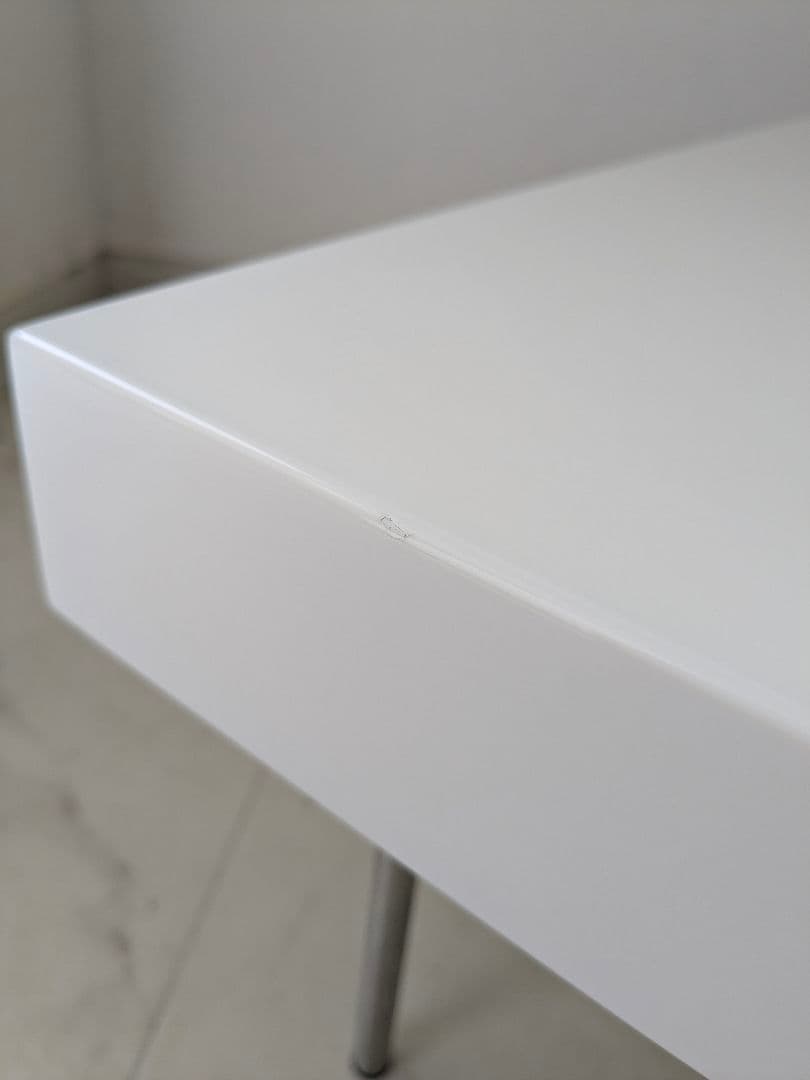 希少 リーン・ロゼ \"Needle\" ArikLevyデザイン ローテーブル 白